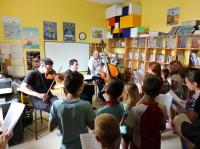 Les Pommes de ma Douche et les enfants de l'école Rollinat de Villedieu préparent Jazz au Golf